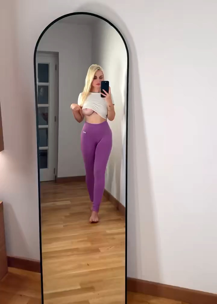 Bonnieparkerss Show off Perfect Body – Onlyfans video